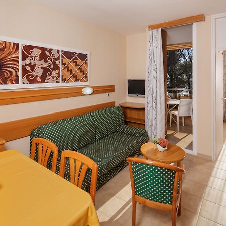 Apartments Amfora Plava Laguna Umag Quarto foto