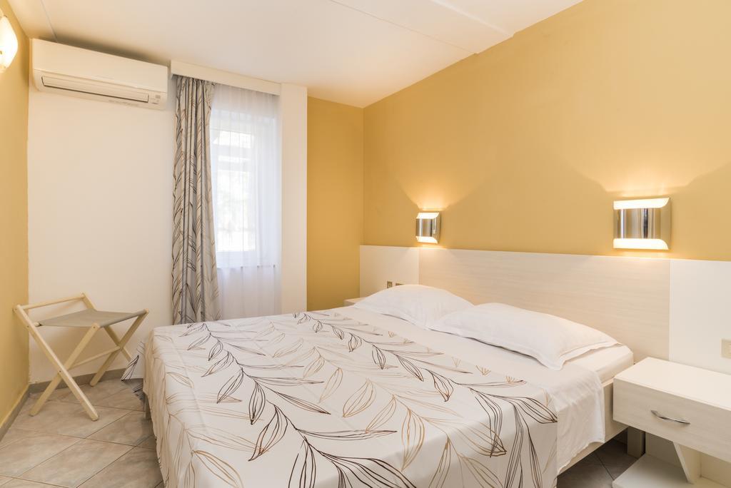 Apartments Amfora Plava Laguna Umag Quarto foto